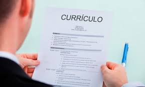 os candidatos é o uso de um currículo padrão para todas as candidaturas